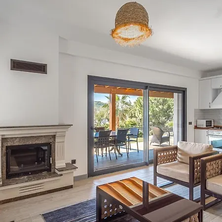 Excellent 3br With Private Pool Gümüşlük *